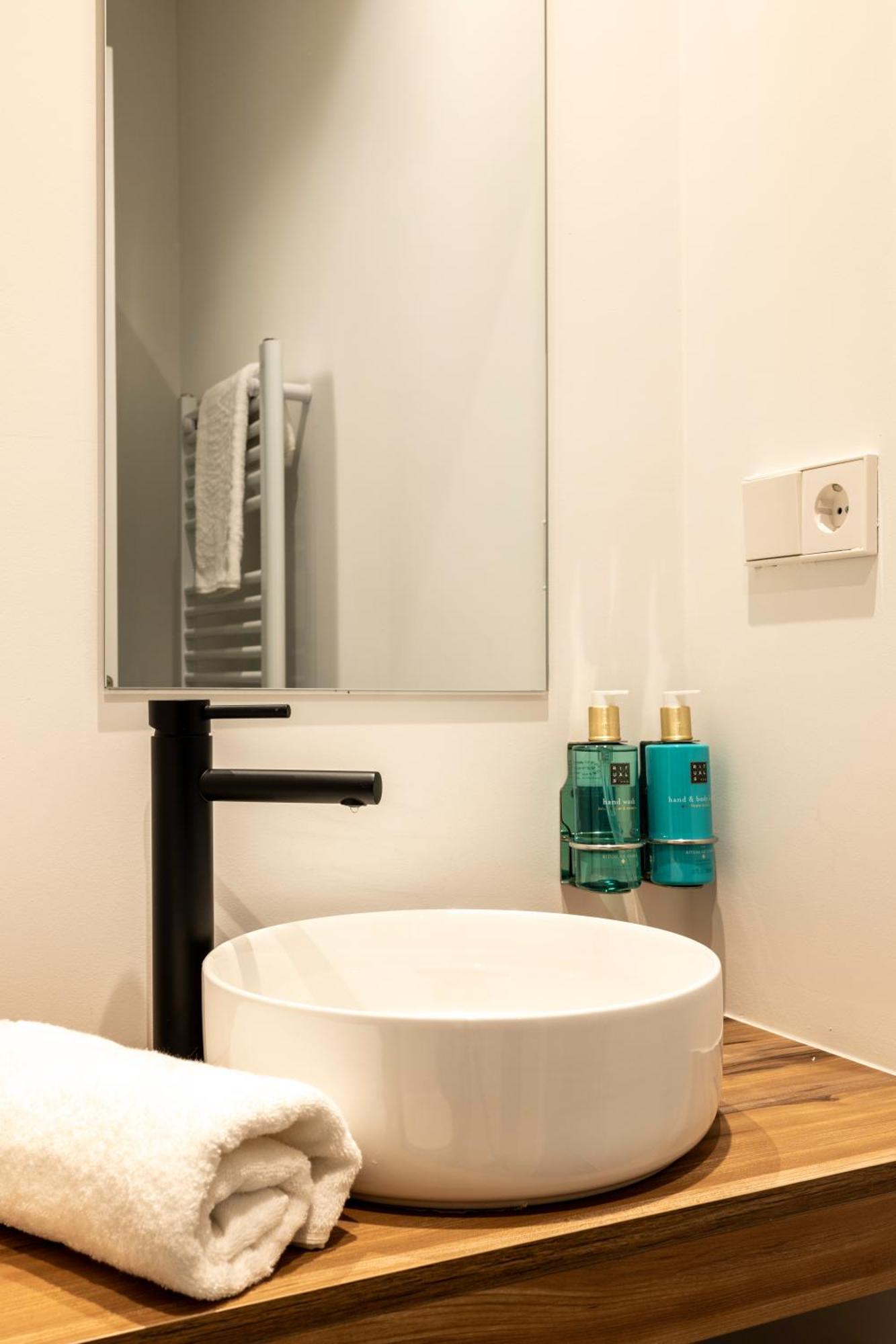 New Designed Flat 3 Bedrooms 2 Showers Madrid Eksteriør bilde